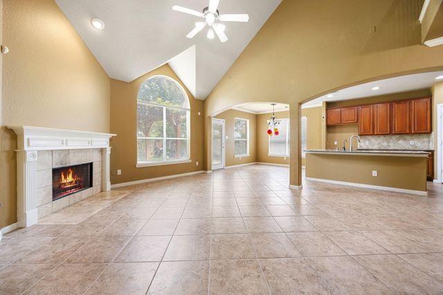 9722 Eagle Peak Ct, Katy, TX 77494