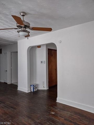 635 46th ST, Newport News, VA 23607