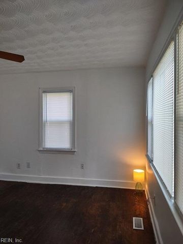 635 46th ST, Newport News, VA 23607