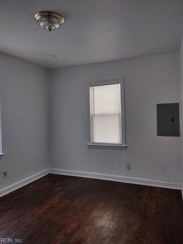 635 46th ST, Newport News, VA 23607