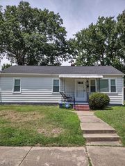 635 46th ST, Newport News, VA 23607