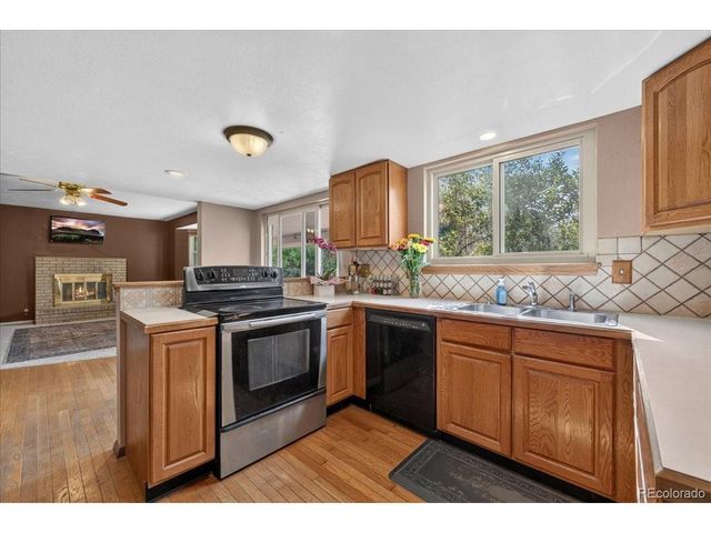 8131 S Marshall Ct, Littleton, CO 80128