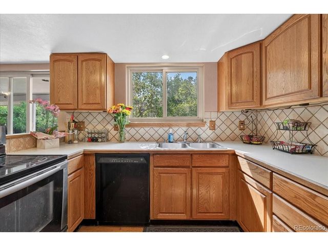 8131 S Marshall Ct, Littleton, CO 80128