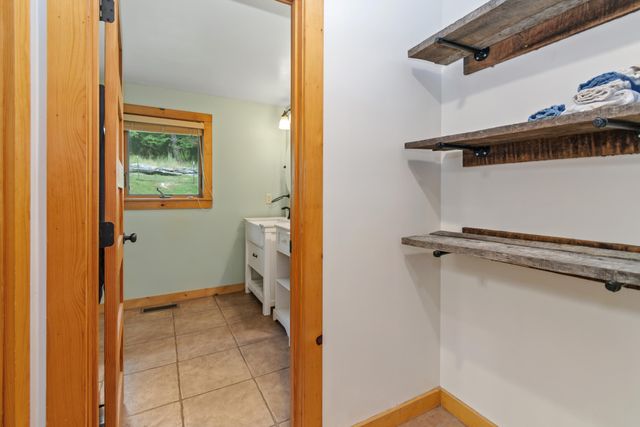 1975 Cherry Grove Road, Somerset, KY 42501