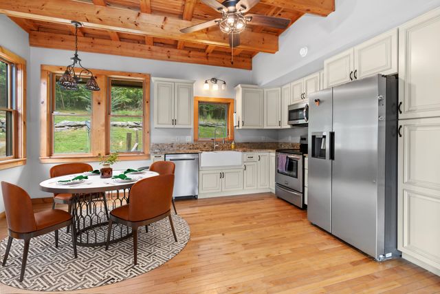 1975 Cherry Grove Road, Somerset, KY 42501