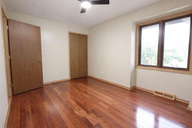 5654 W Vintage Hills Trail, La Porte, IN 46350