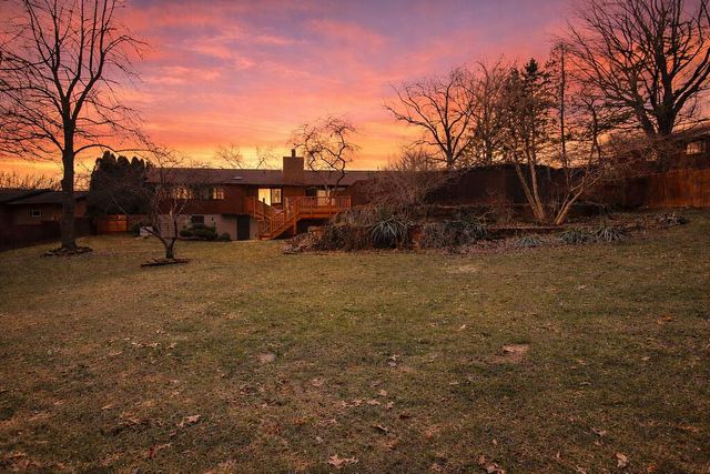 5654 W Vintage Hills Trail, La Porte, IN 46350