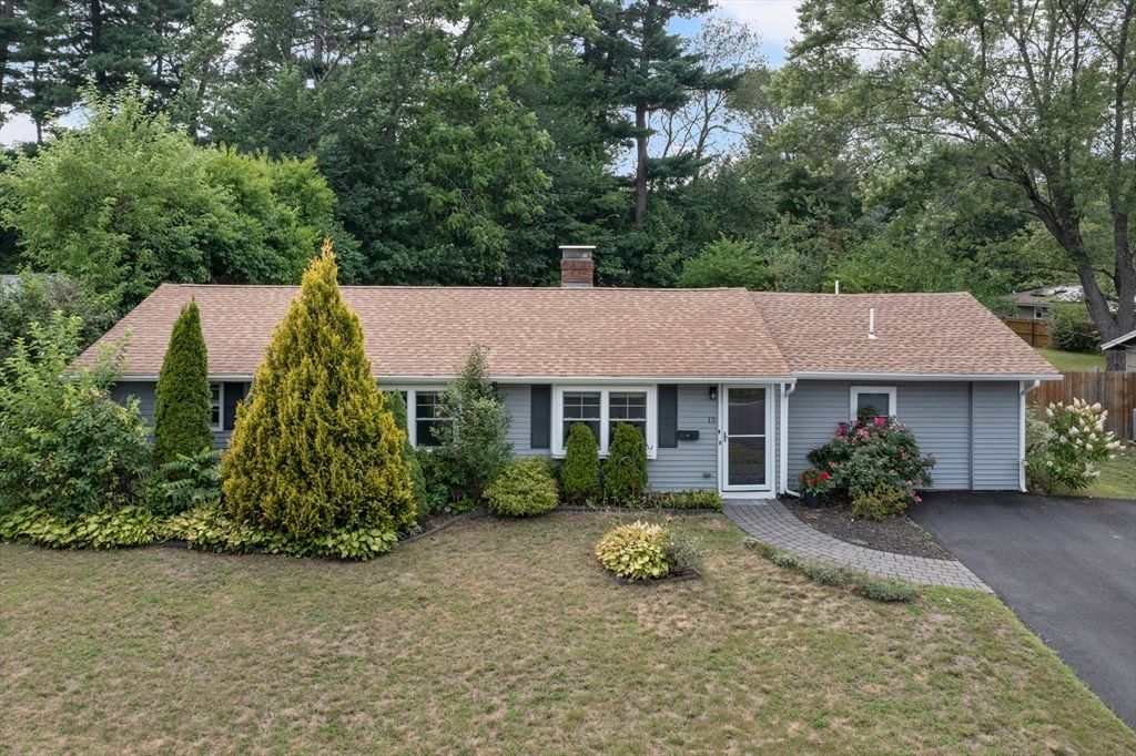 13 Campello Rd, Framingham, MA 01701
