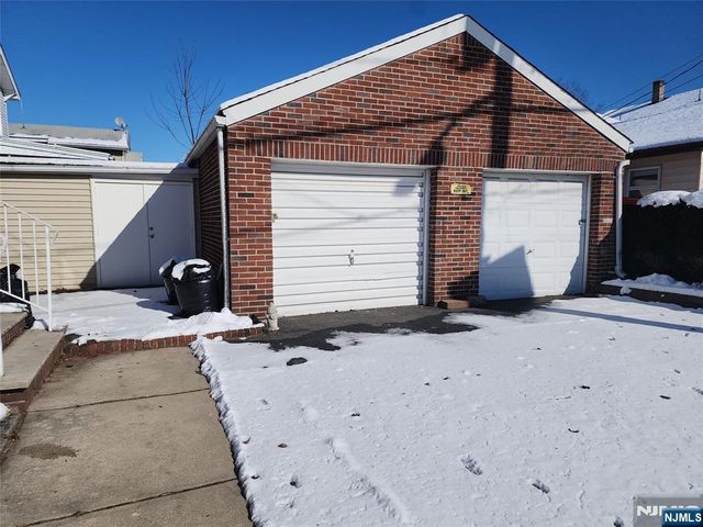 752 Ridge Road, Lyndhurst, NJ 07071