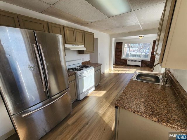752 Ridge Road, Lyndhurst, NJ 07071