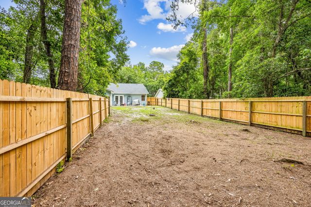 239 B W Lakemont Drive, Kingsland, GA 31548
