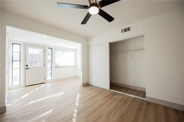 4329 Cartegena Way, Las Vegas, NV 89121