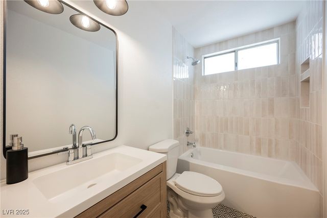 4329 Cartegena Way, Las Vegas, NV 89121