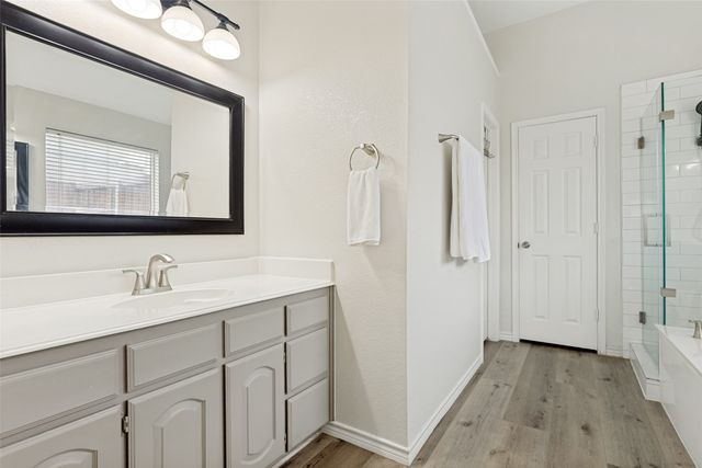529 Lochwood Drive, Murphy, TX 75094