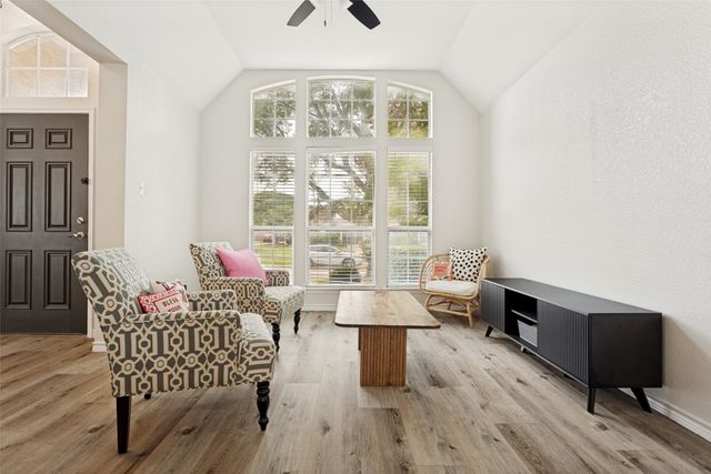 529 Lochwood Drive, Murphy, TX 75094