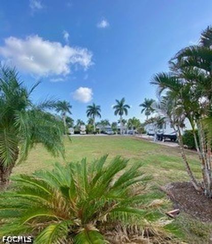 10268 Meadow Beauty TRL, Fort Myers, FL 33905
