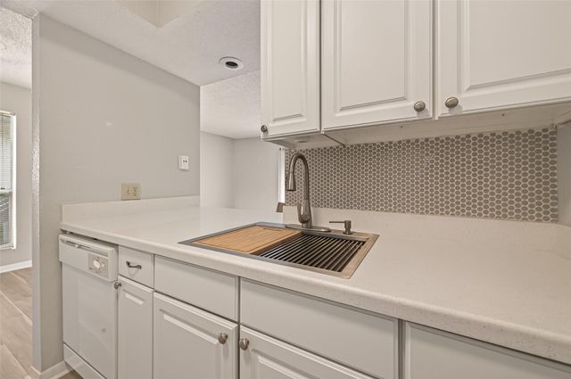 1516 Bay Area Boulevard H10, Houston, TX 77058