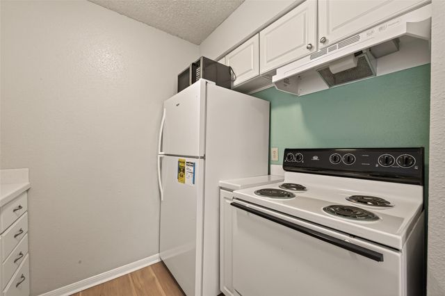 1516 Bay Area Boulevard H10, Houston, TX 77058