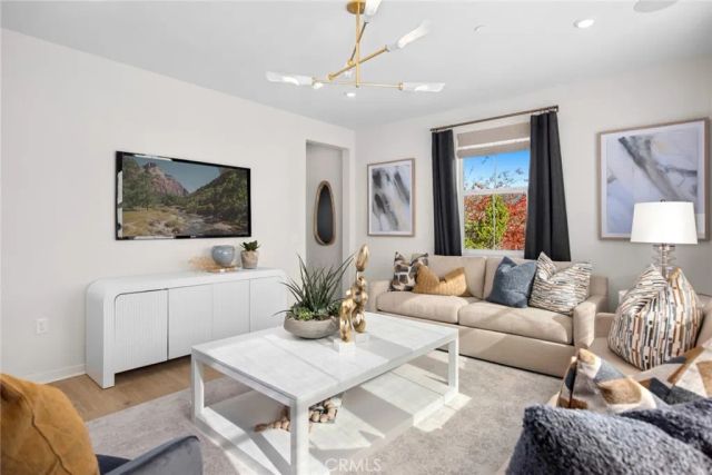 723 E. Route 66, Glendora, CA 91740