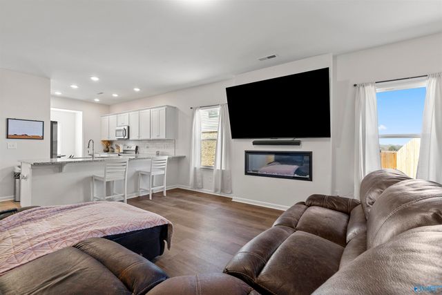 18675 Cottontail Lane, Athens, AL 35611