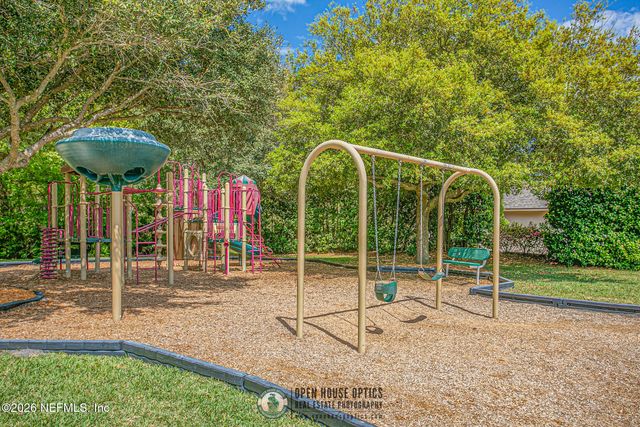 2200 MARSH HAWK Lane 403, Fleming Island, FL 32003