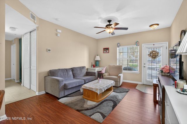 2200 MARSH HAWK Lane 403, Fleming Island, FL 32003