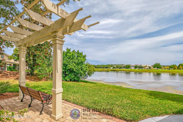 2200 MARSH HAWK Lane 403, Fleming Island, FL 32003