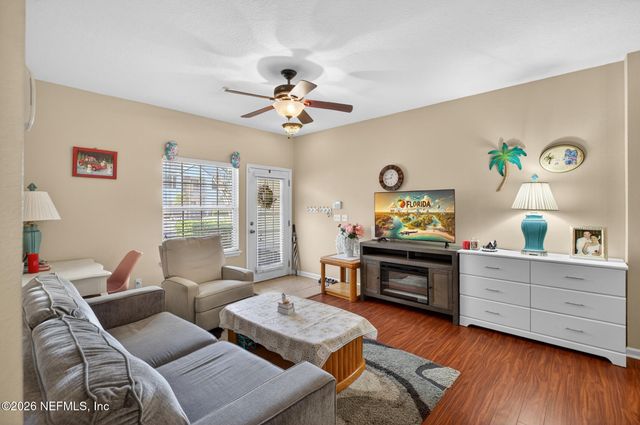 2200 MARSH HAWK Lane 403, Fleming Island, FL 32003