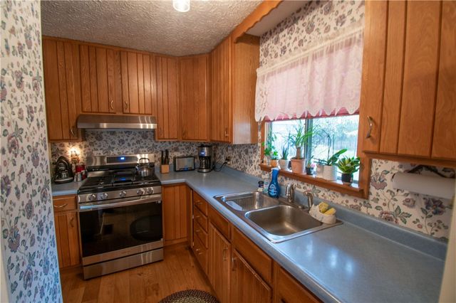 114 Sprucewood Circle, Geneva City, NY 14456