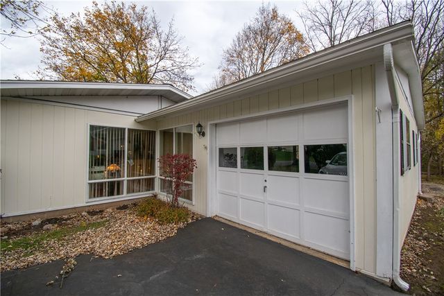 114 Sprucewood Circle, Geneva City, NY 14456