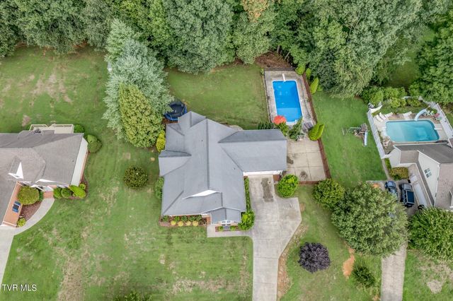 1828 Weaver Branch Rd, Piney Flats, TN 37686