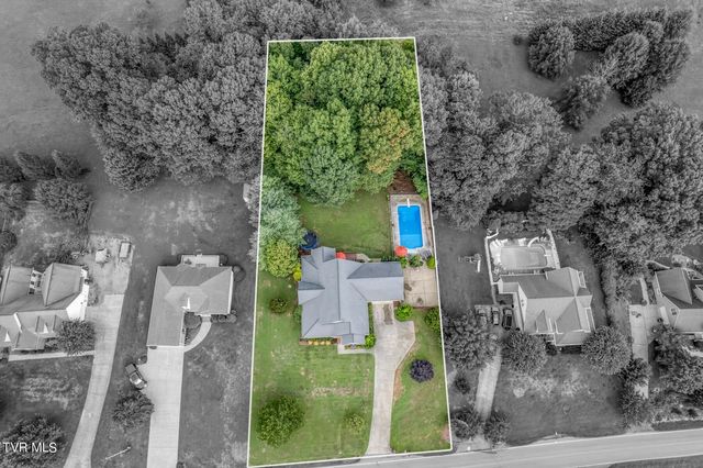 1828 Weaver Branch Rd, Piney Flats, TN 37686