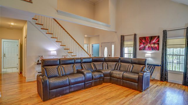 1828 Weaver Branch Rd, Piney Flats, TN 37686