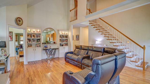 1828 Weaver Branch Rd, Piney Flats, TN 37686