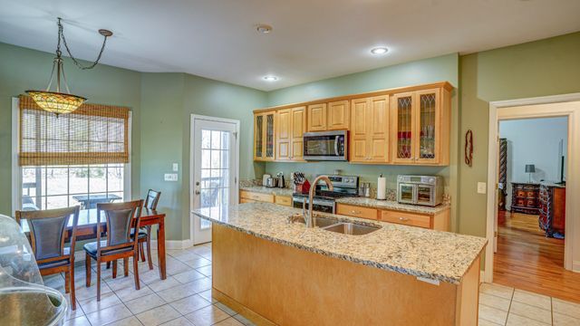 1828 Weaver Branch Rd, Piney Flats, TN 37686
