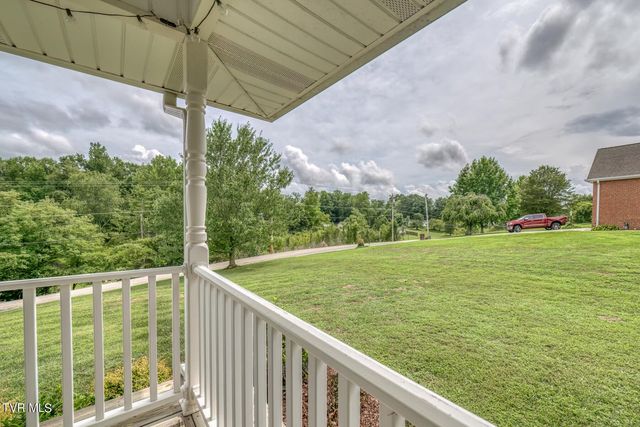 1828 Weaver Branch Rd, Piney Flats, TN 37686