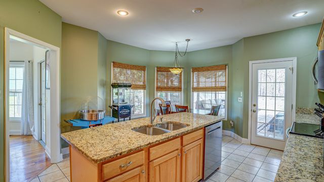 1828 Weaver Branch Rd, Piney Flats, TN 37686