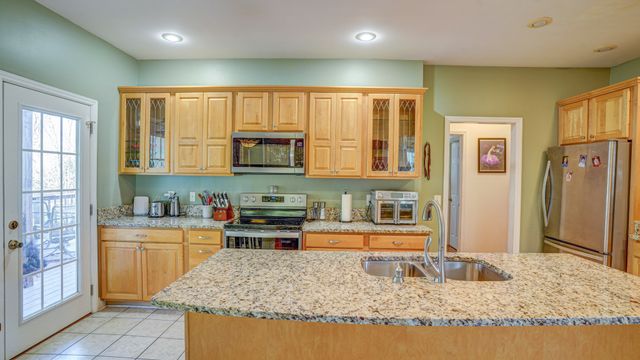 1828 Weaver Branch Rd, Piney Flats, TN 37686