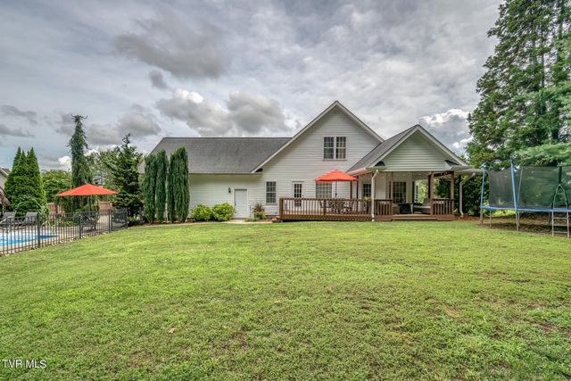 1828 Weaver Branch Rd, Piney Flats, TN 37686