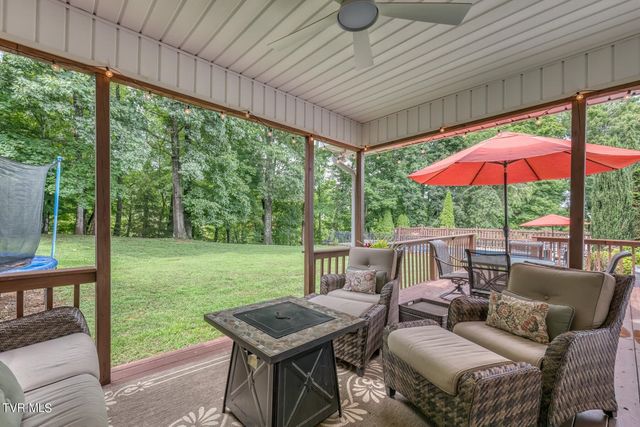 1828 Weaver Branch Rd, Piney Flats, TN 37686