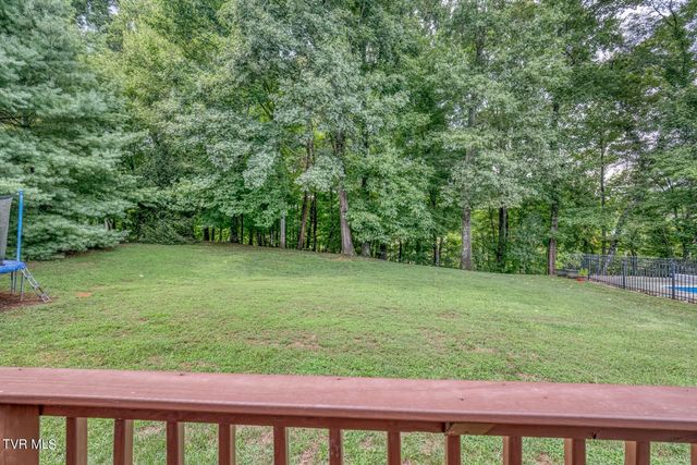 1828 Weaver Branch Rd, Piney Flats, TN 37686