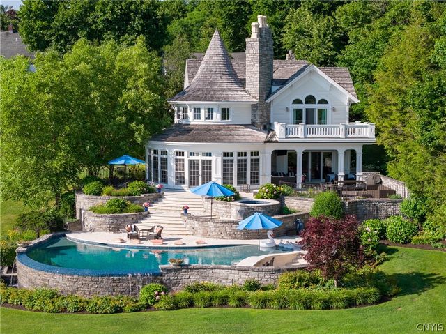 102 East Genesee Street, Skaneateles, NY 13152
