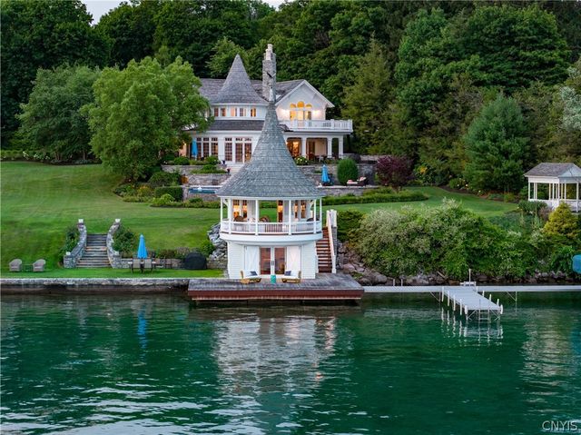 102 East Genesee Street, Skaneateles, NY 13152