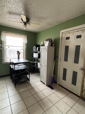 7717 Beech Avenue, Hammond, IN 46324