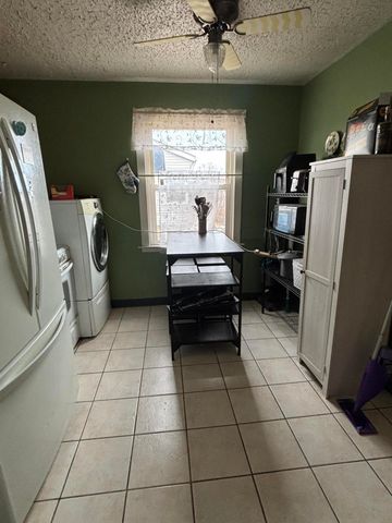 7717 Beech Avenue, Hammond, IN 46324