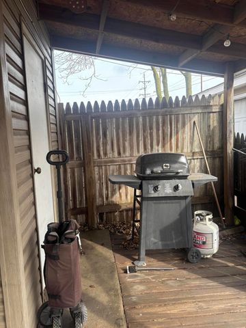 7717 Beech Avenue, Hammond, IN 46324