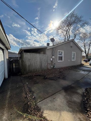 7717 Beech Avenue, Hammond, IN 46324