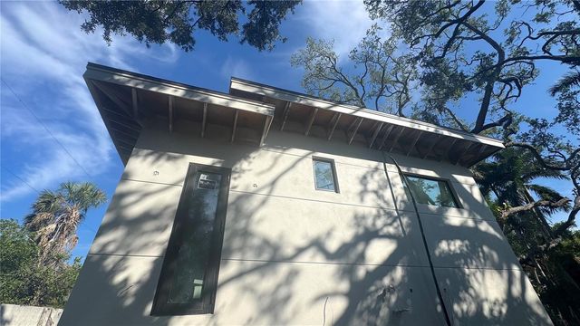 2100 MCCLELLAN PARKWAY, Sarasota, FL 34239