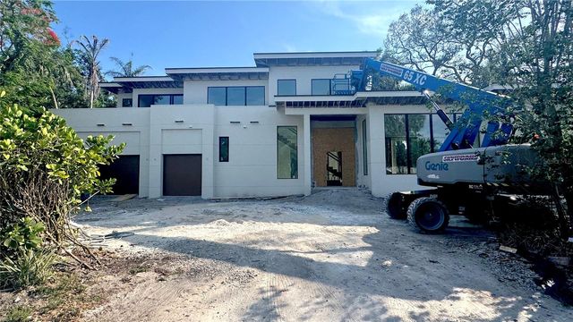 2100 MCCLELLAN PARKWAY, Sarasota, FL 34239