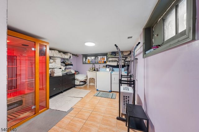 631 Union Ave, Elizabeth City, NJ 07208